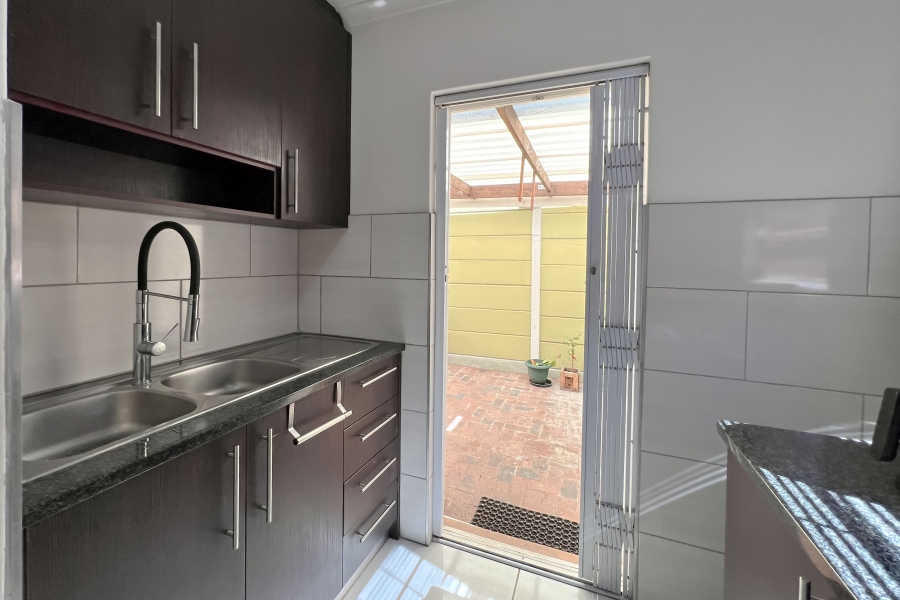 3 Bedroom Property for Sale in Protea Heights Western Cape